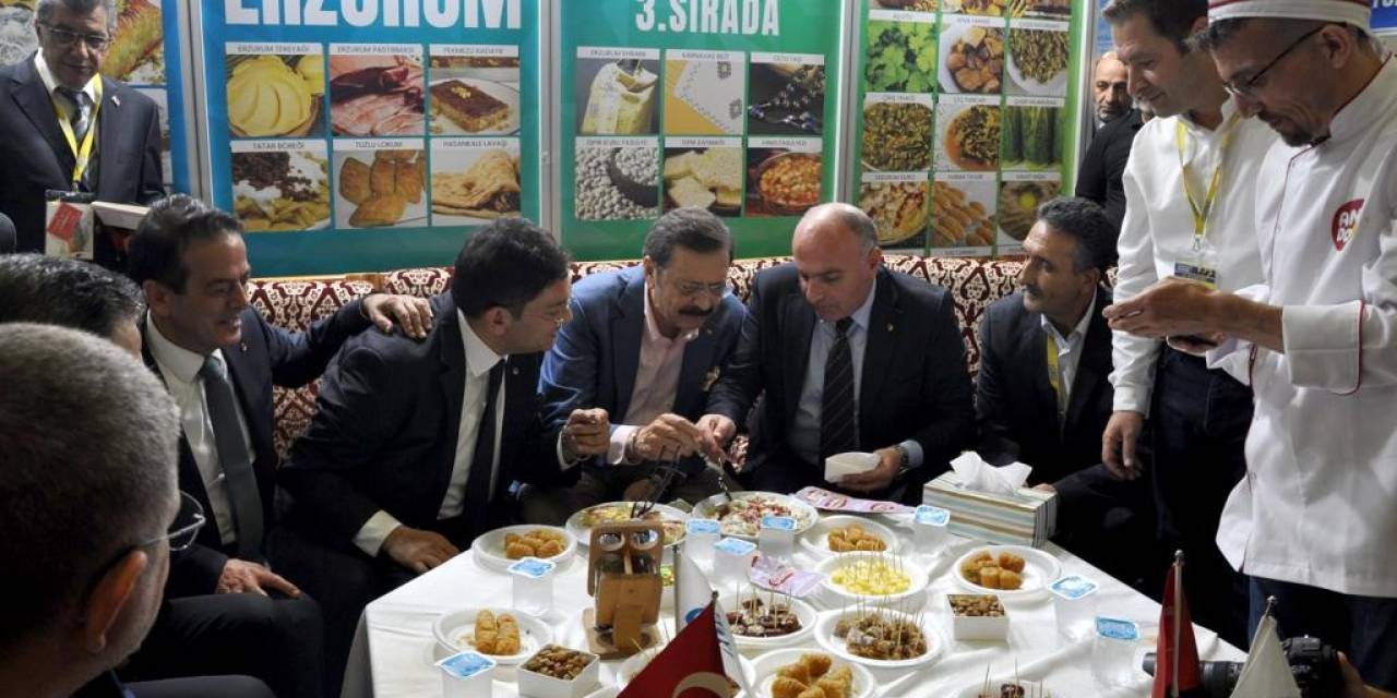 12.yörex 2023 Antalya Fuarına Erzurum Ticaret Borsası Damgası