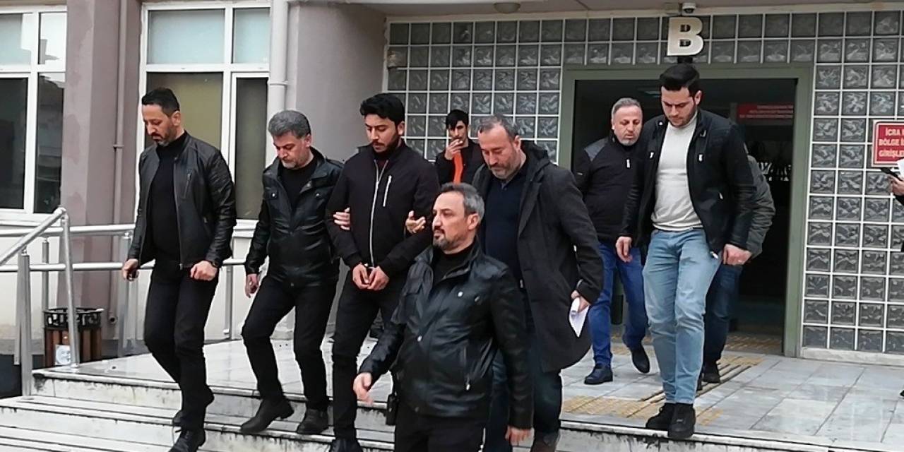 Kız Arkadaşı Ve Annesine Kurşun Yağdıran Sanığa 41 Yıl