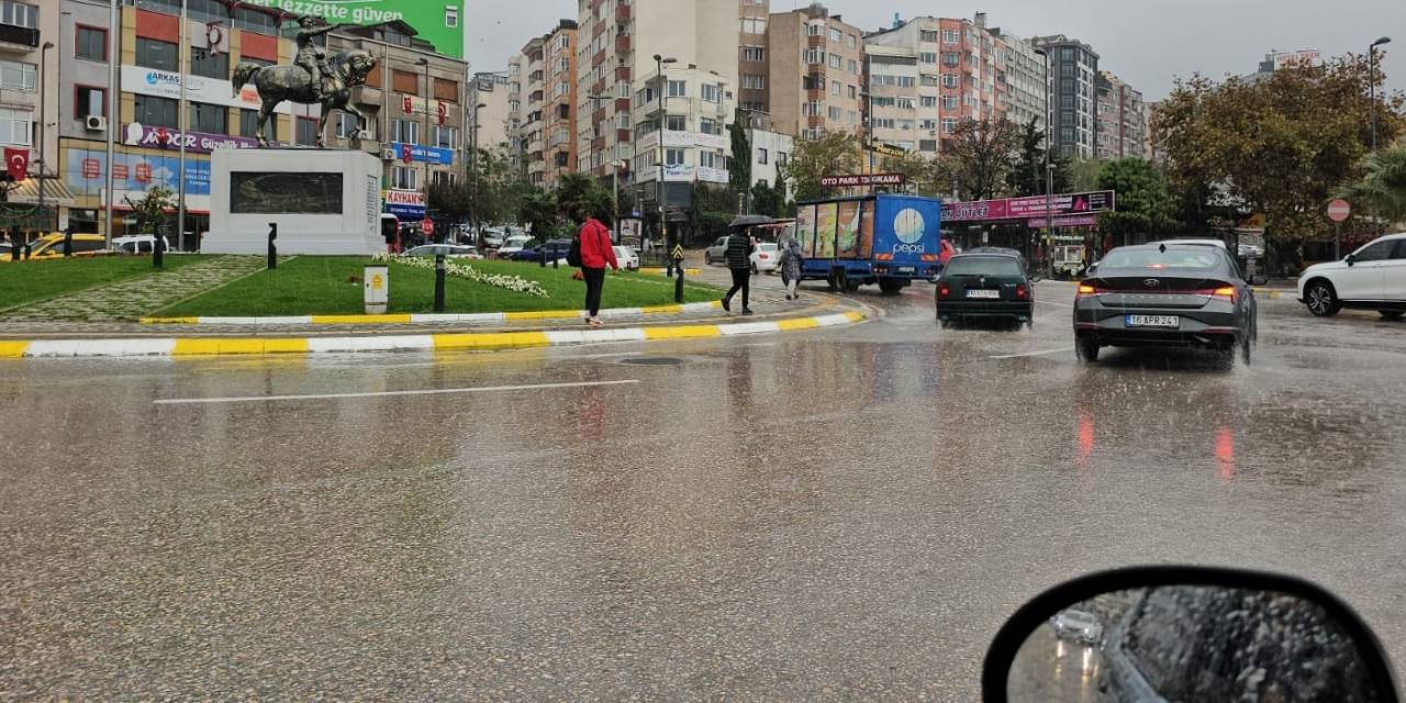 Bandırma’ye Beklenen Yağış Geldi