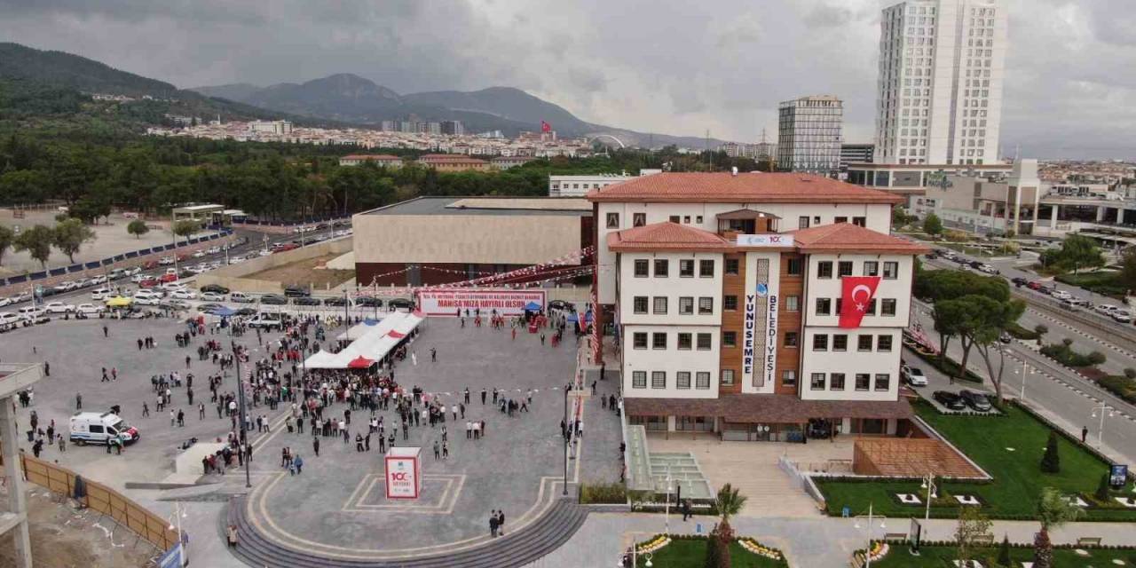 Yunusemre’nin Kalbi Bu Meydanda Atacak