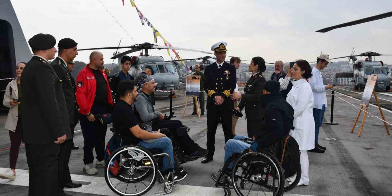 Tcg Anadolu’yu 2 Günde  11 Bin 57 Kişi Ziyaret Etti