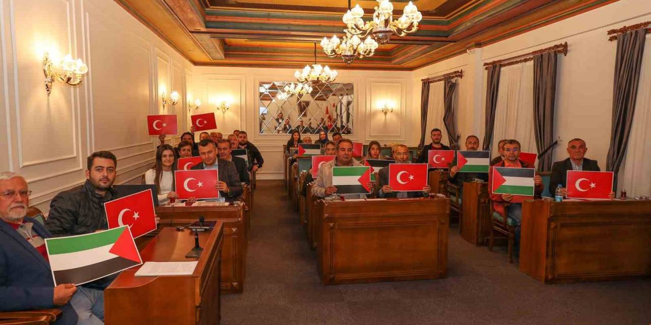 Nevşehir Belediye Meclisi İsrail’i Kınadı