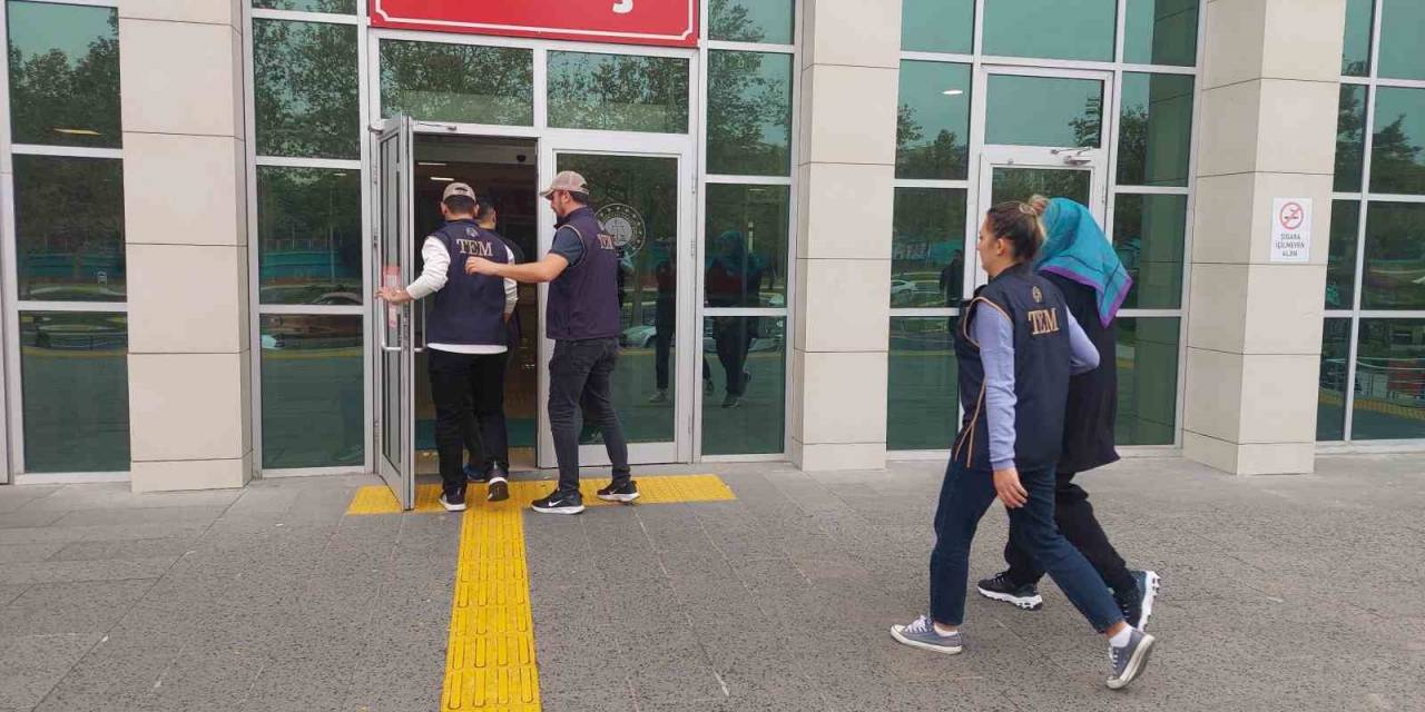 Yurt Dışına Kaçmaya Çalışırken Yakalandı