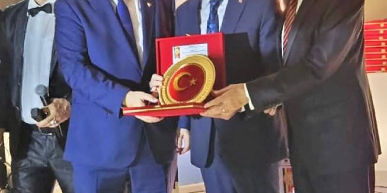 Cumhurbaşkanı Başdanışmanı Topçu Türk-romen Dostluk, Kültür Ve Sanat Gecesi Programına Katıldı