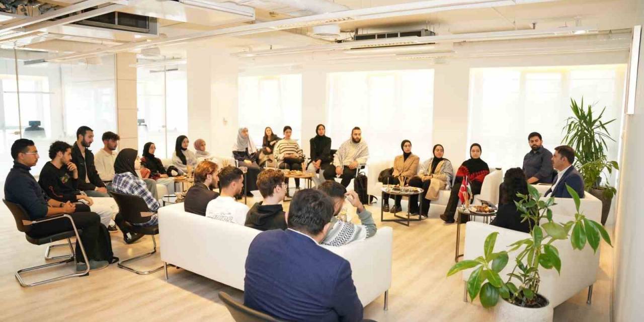 Tbmm Çevre Komisyonu Başkanı Kurum, Filistinli Öğrencilerle Buluştu