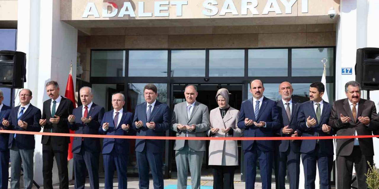 Adalet Bakanı Tunç: “Bu Katliamı Gerçekleştiren Katiller İnsanlık Önünde Hesap Verecekler”