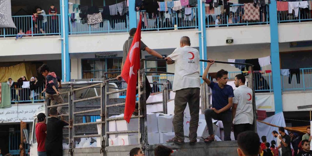 Gazın Bittiği Gazze’de Türk Kızılay Yemekleri Odun Ateşinde Pişiriyor