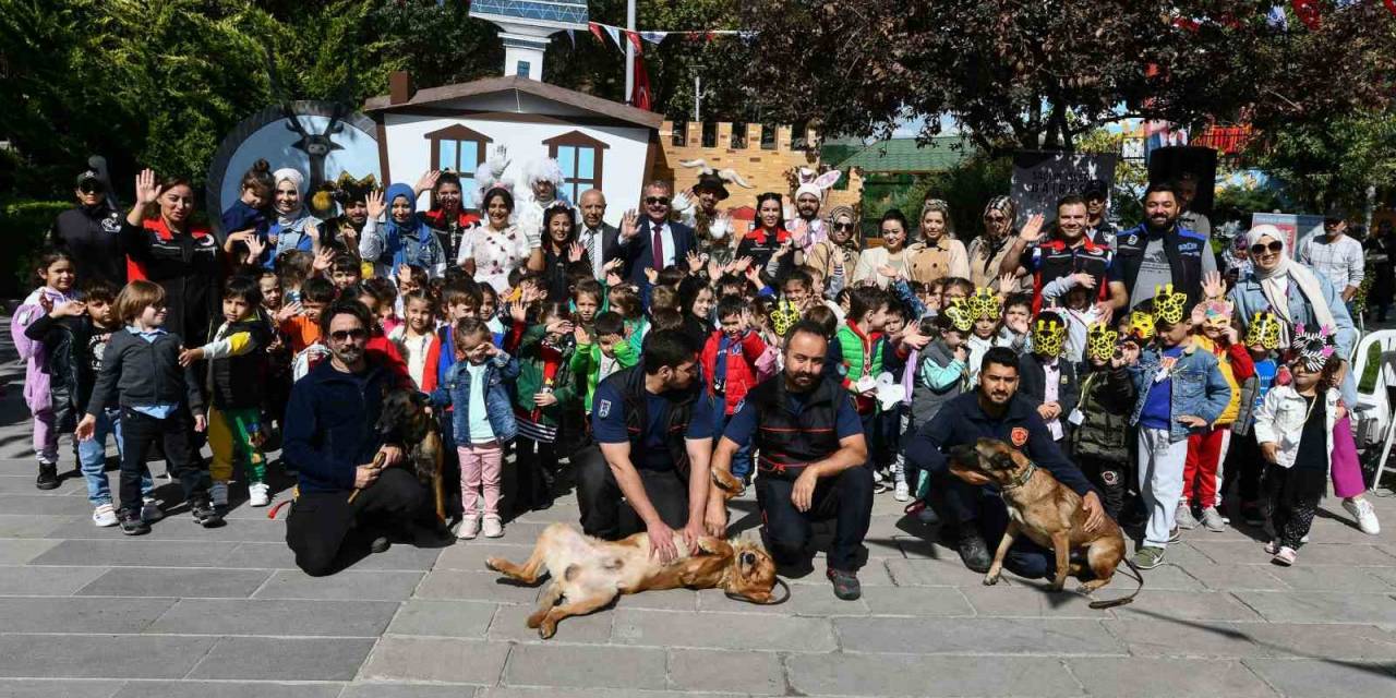 Keçiören Evcil Hayvanlar Parkı Başkentli Minikleri Ağırlıyor