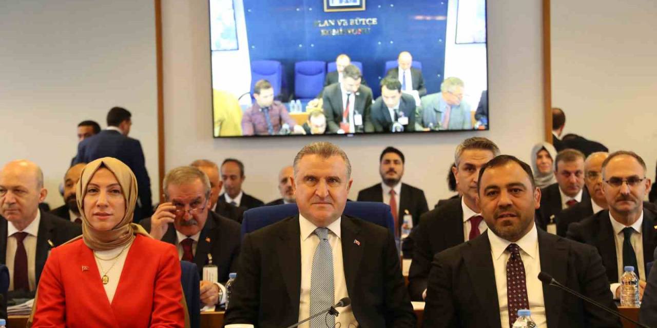 Gençlik Ve Spor Bakanı Bak: "(Aydın’da Yurttaki Asansör Kazası) Bakımların Yapılmadığı, İhmal Edildiği Bilgisinin Asılsız Olduğunu İfade Etmek İsterim"