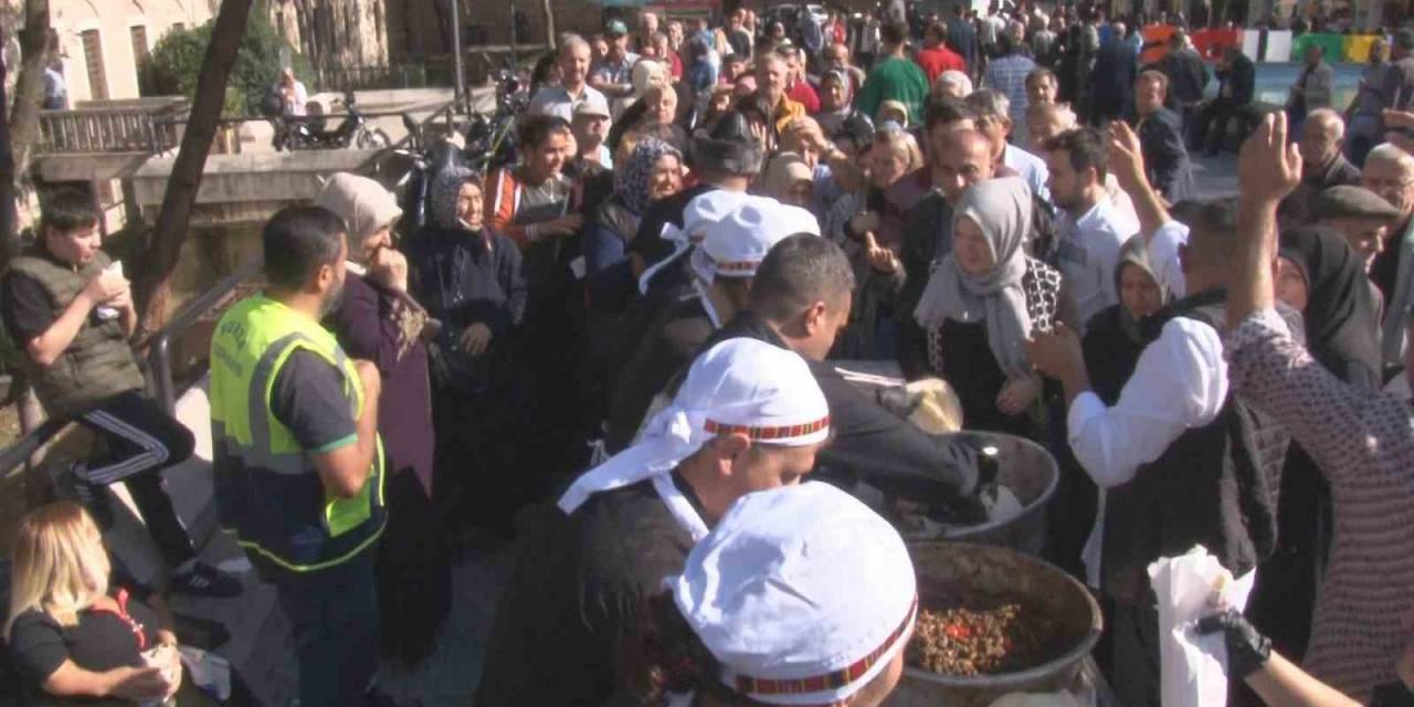 Bursa’da Et Dürüm İzdihamı