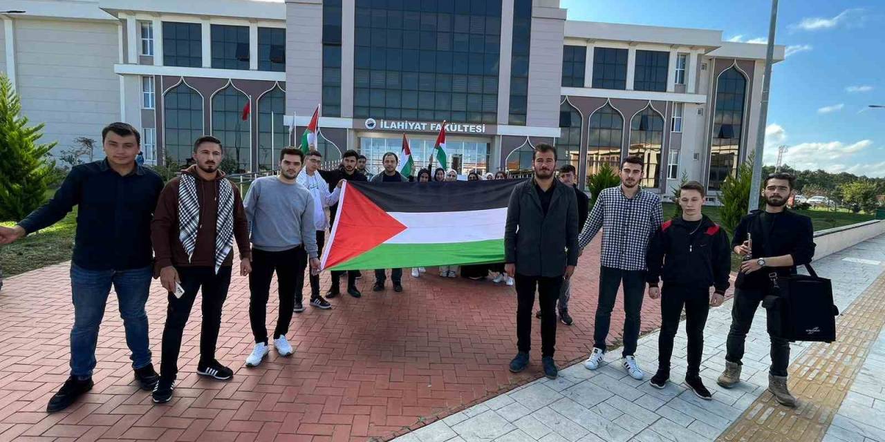 Üniversiteli Gençler Filistin İçin Yürüdü