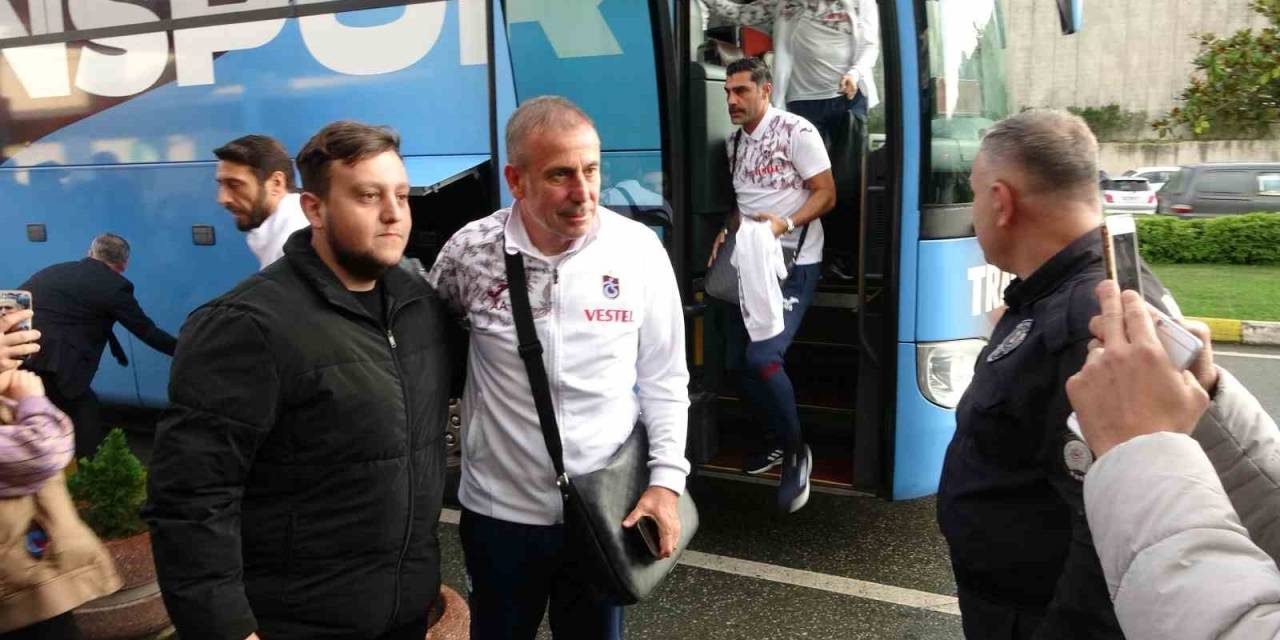 Trabzonspor, Fenerbahçe Maçı İçin İstanbul’a Gitti