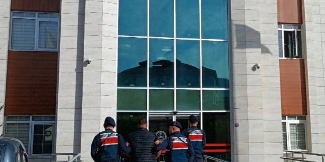 Burdur’da Jandarma Ekiplerinin Genel Asayiş Çalışmasında 31 Şüpheli Tutuklandı