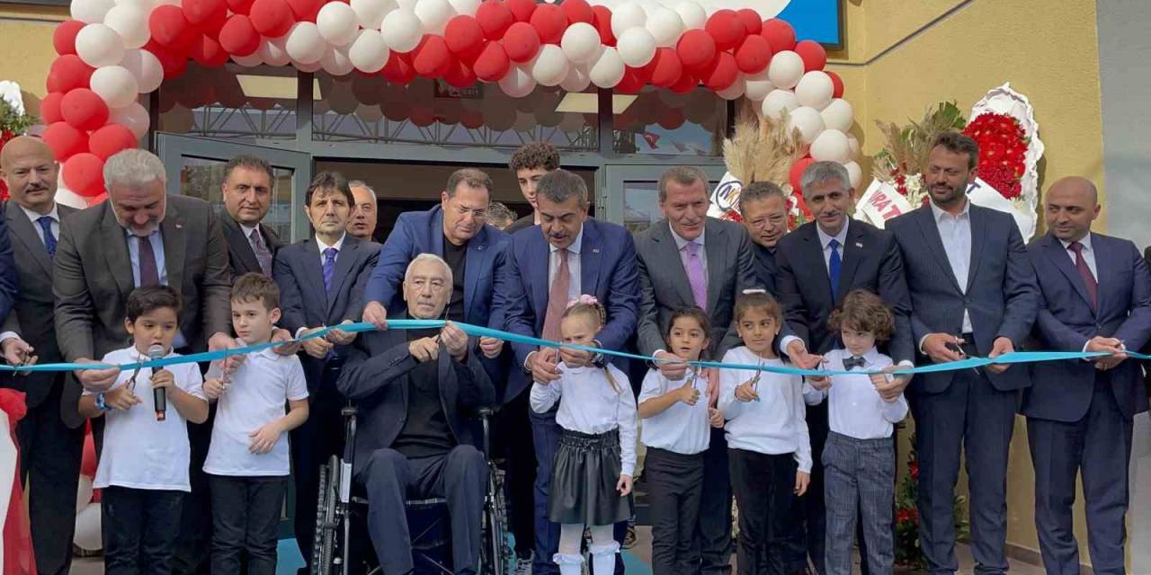 Milli Eğitim Bakanı Tekin “Okul Yapmak İstediğimiz Yerlerde Bize Problemler Çıkartan Belediyeler Var”