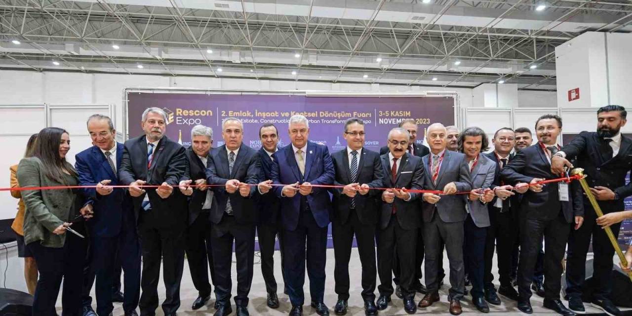 İzmir’de Emlak, İnşaat Ve Kentsel Dönüşüm Fuarı Başladı