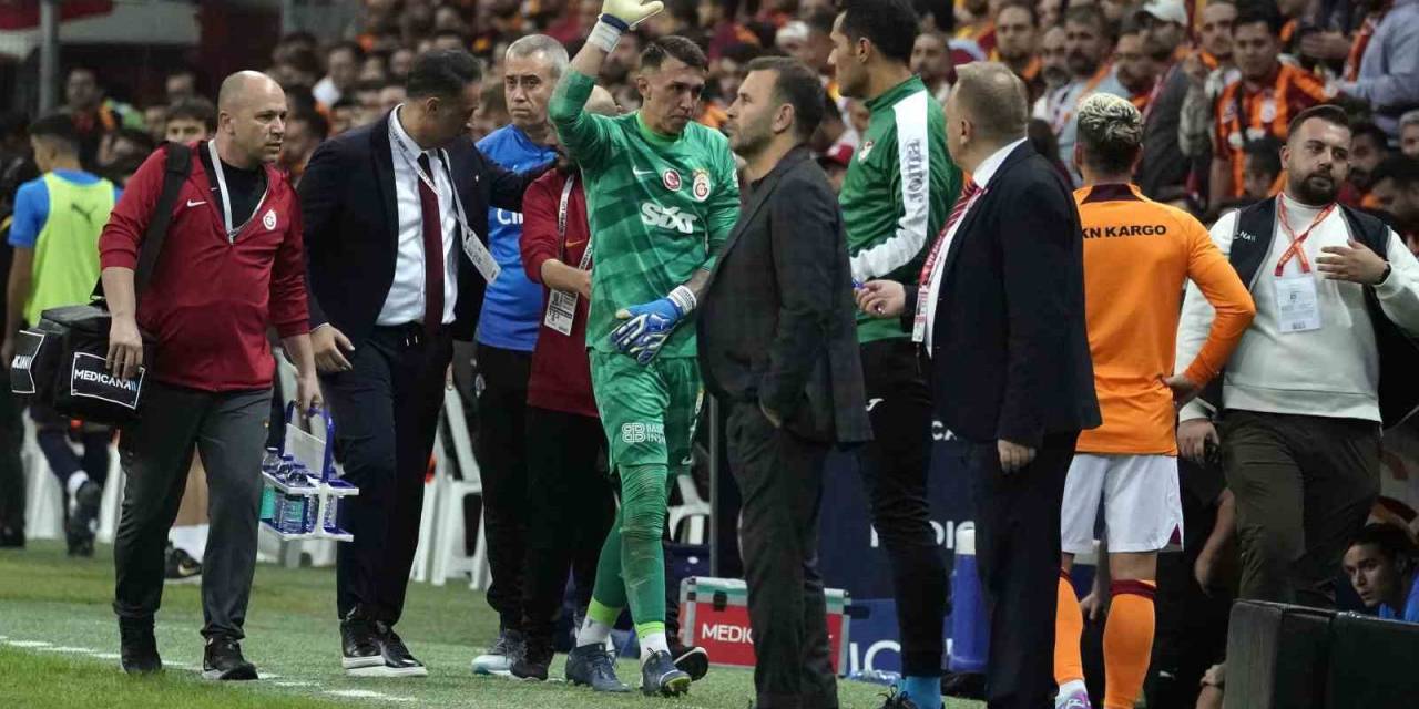 Yener İnce: "Muslera’da Darbeye Bağlı Çıkık Oluştu, Saha İçinde Yerine Oturttuk"