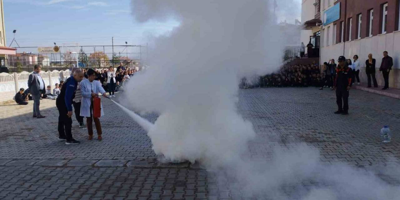 Öğrencilere ’afet Farkındalık’ Eğitimi Verildi