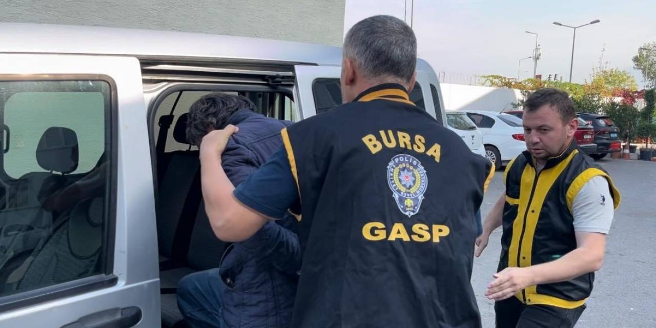 9 Yaşındaki Çocuğa Biber Gazı Sıkan Saldırganı Gözleri Ele Verdi