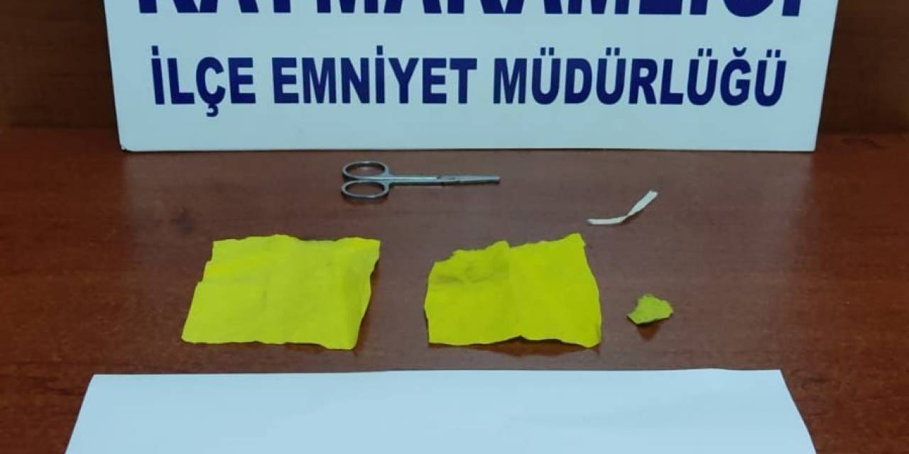 Gediz’de A4 Kağıdına Emdirilmiş Uyuşturucu Ele Geçirildi