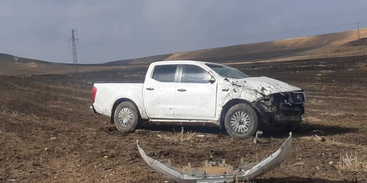 Diyarbakır’da Kontrolden Çıkan Otomobil Tarlaya Uçtu: 2 Yaralı