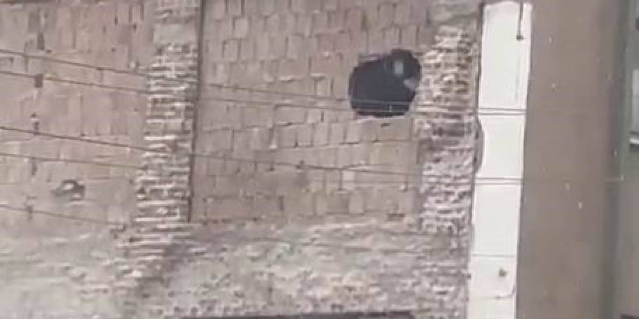 Hasarlı Binayı Yıkarken Sağlam Bina Zarar Gördü