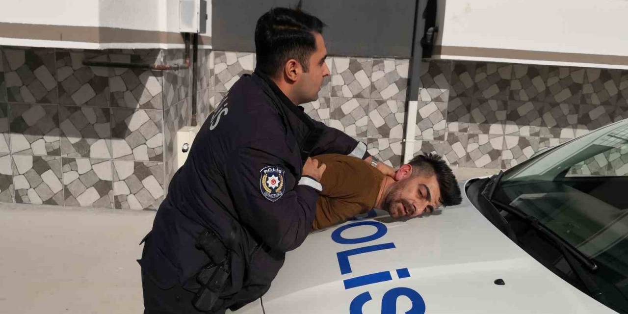 El Sallayıp “Merhaba” Dedi, “Bu Kadar Kovalamaya Gerek Yok” Diyerek Polise Sitem Etti