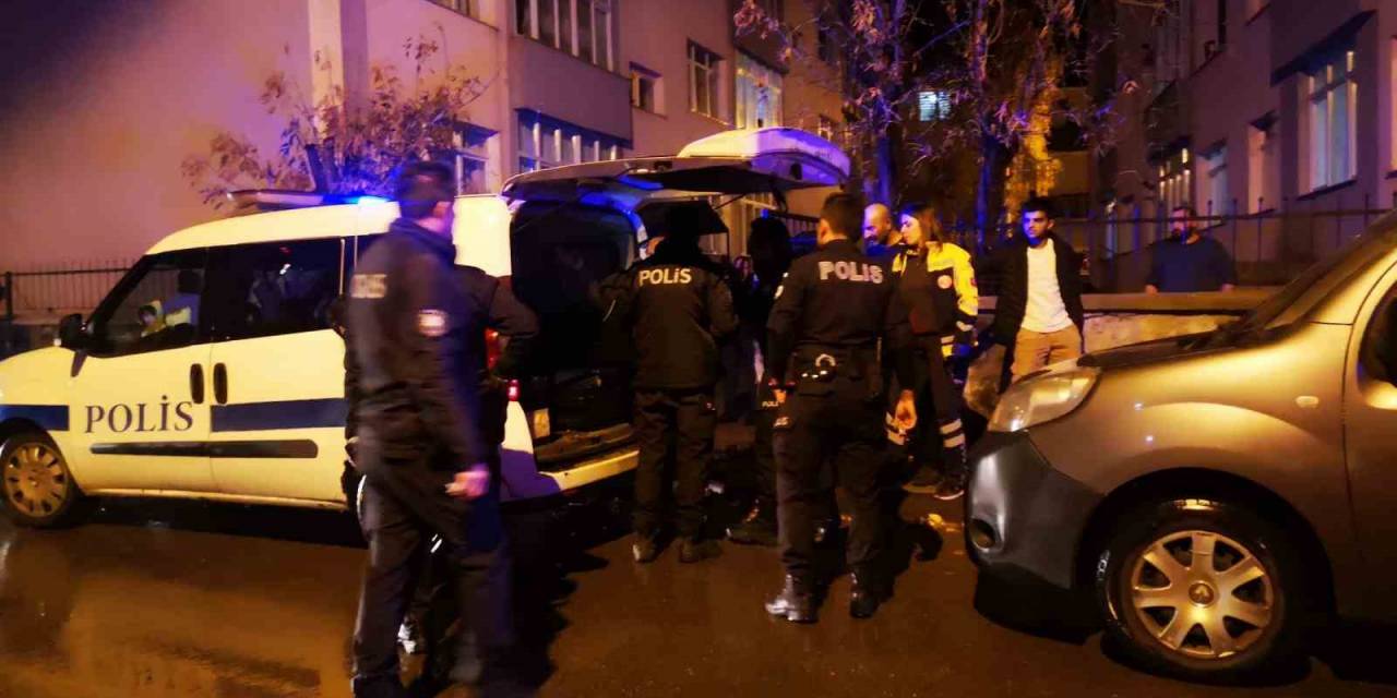 Husumetli Ailelerin Tartışması Bıçaklı Kavgaya Dönüştü