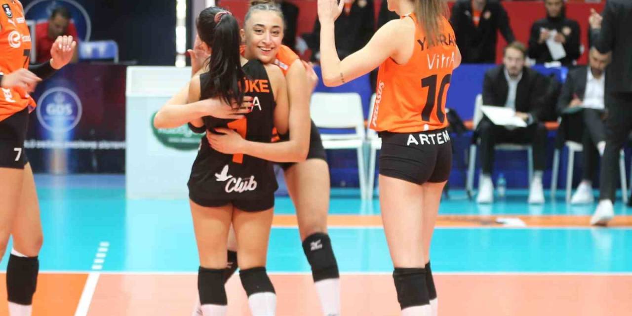 Sultanlar Ligi: Karayolları: 0 - Eczacıbaşı Dynavit: 3