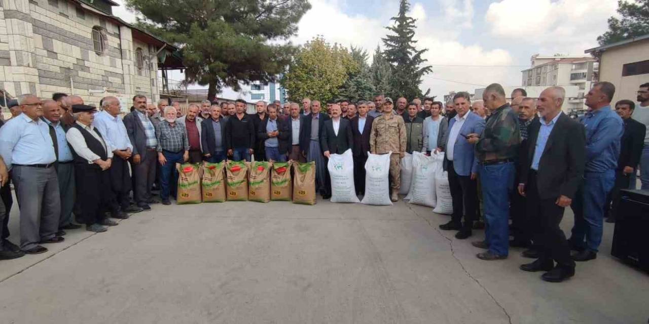 Çiftçiye 392 Ton Tohumluk Dağıtıldı