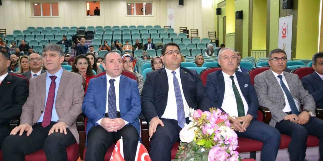 “Teknoloji Ve Eğitim Bölgesel Çalıştayı Erzurum’da Düzenlendi