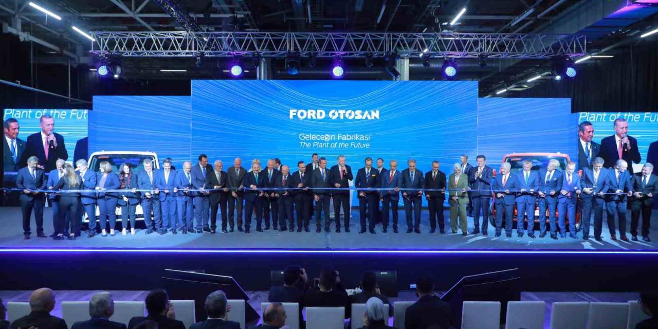 Cumhurbaşkanı Erdoğan: "Enflasyonu Kalıcı Olarak Tek Haneli Rakamlara İndirmek, 2028 Yıl Sonunda İse Yüzde 4,7’ye Geriletmek En Önemli Hedeflerimizdir"