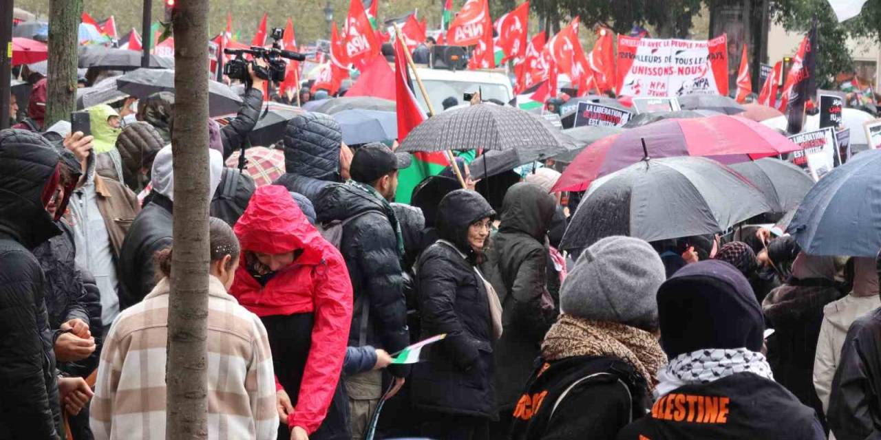 Fransa’da Filistin’e Destek Yürüyüşü