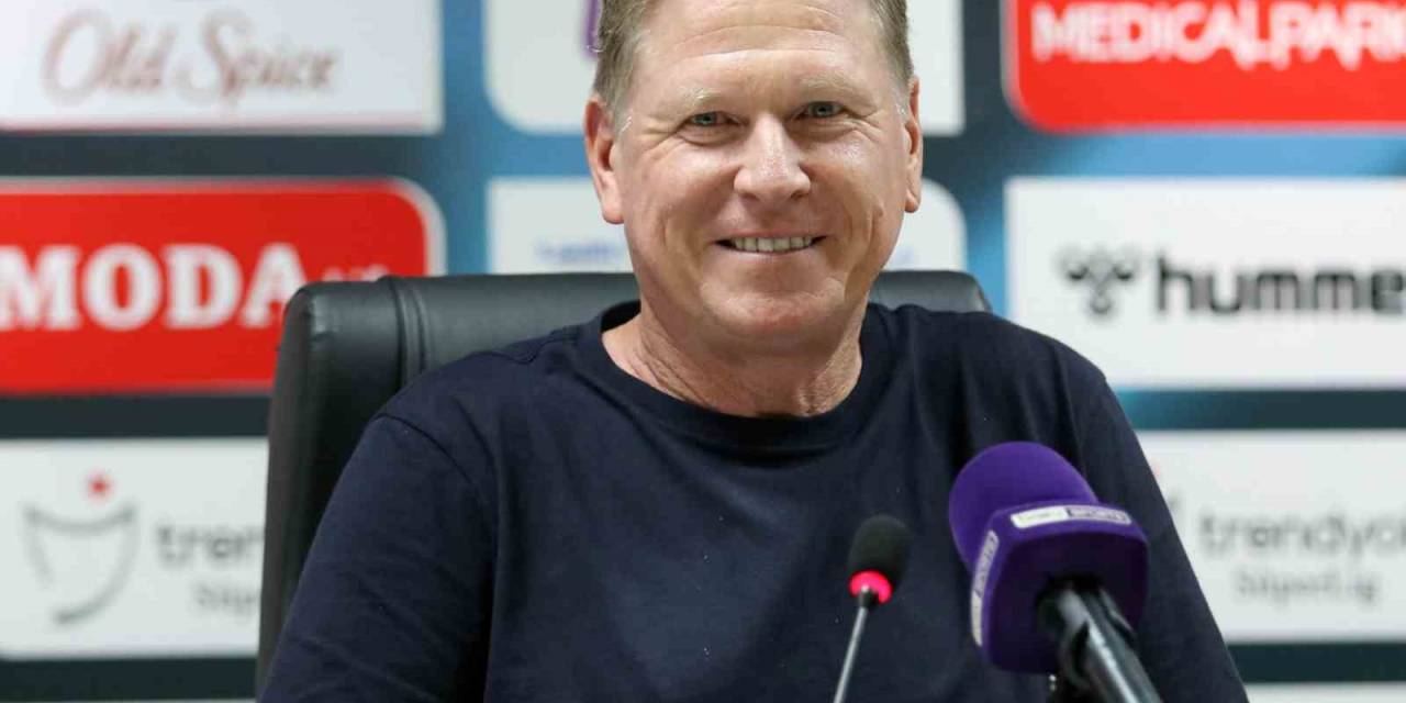 Markus Gisdol: "11 Yıl Sonra Gelen Galibiyet Bizi Mutlu Etti"