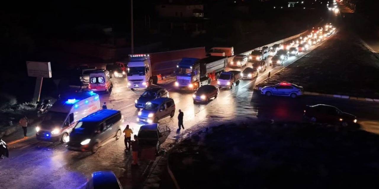 Milas’ta Zincirleme Trafik Kazası: 5 Yaralı