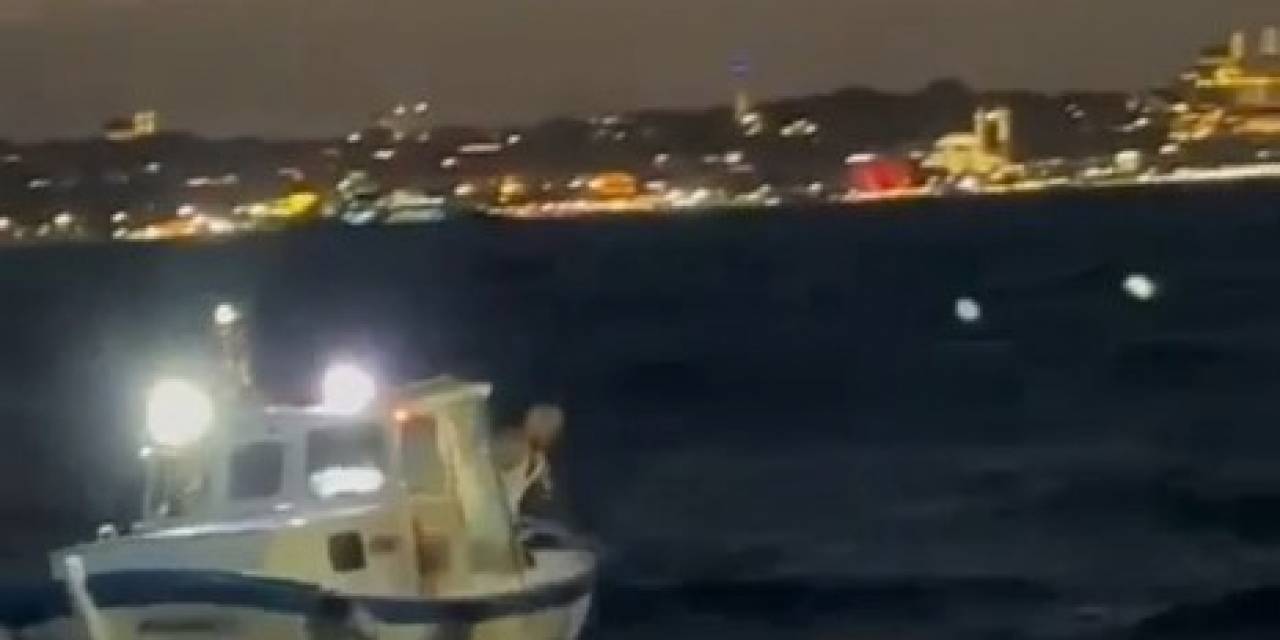 Üsküdar’da Denize Düşen Vatandaşı Balıkçılar Kurtardı