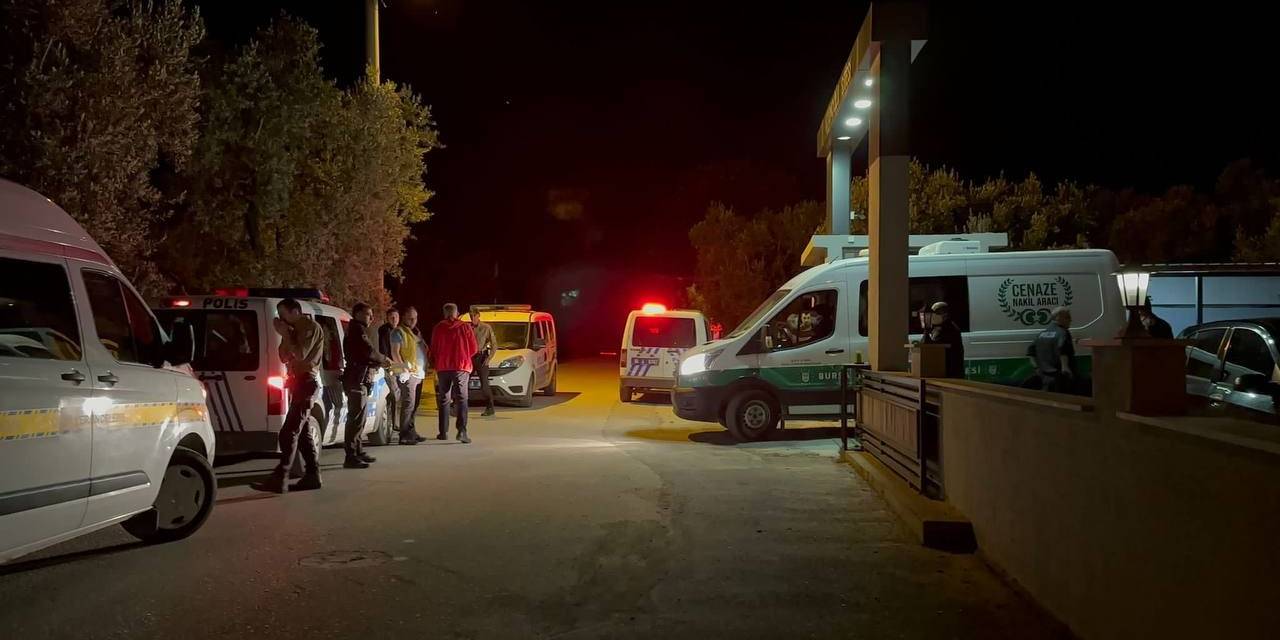 Site Sakinleri Kokudan Rahatsız Oldu, Evde Ceset Bulundu