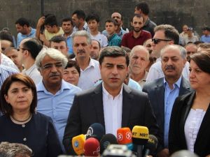 Hdp Eş Genel Başkanı Demirtaş: “Sorunları Diyalogla Çözmeye Hazırız”