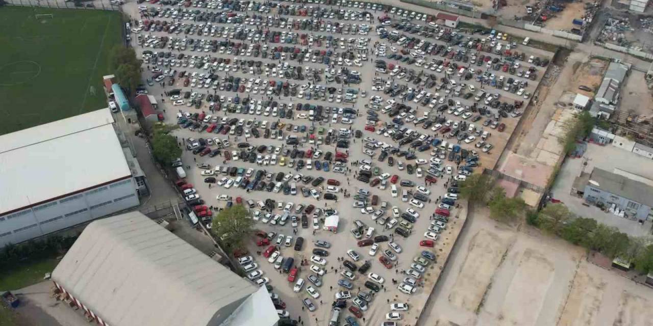 İkinci El Otoda Fiyatlar Düştü, Oto Pazarı Doldu Taştı