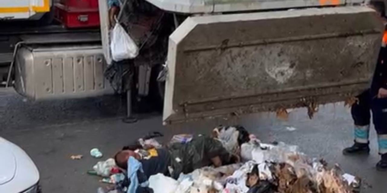 Kadıköy’de Bir Kişi Girdiği Çöp Konteynerinden 2 Gün Sonra Vinçle Çıkarıldı
