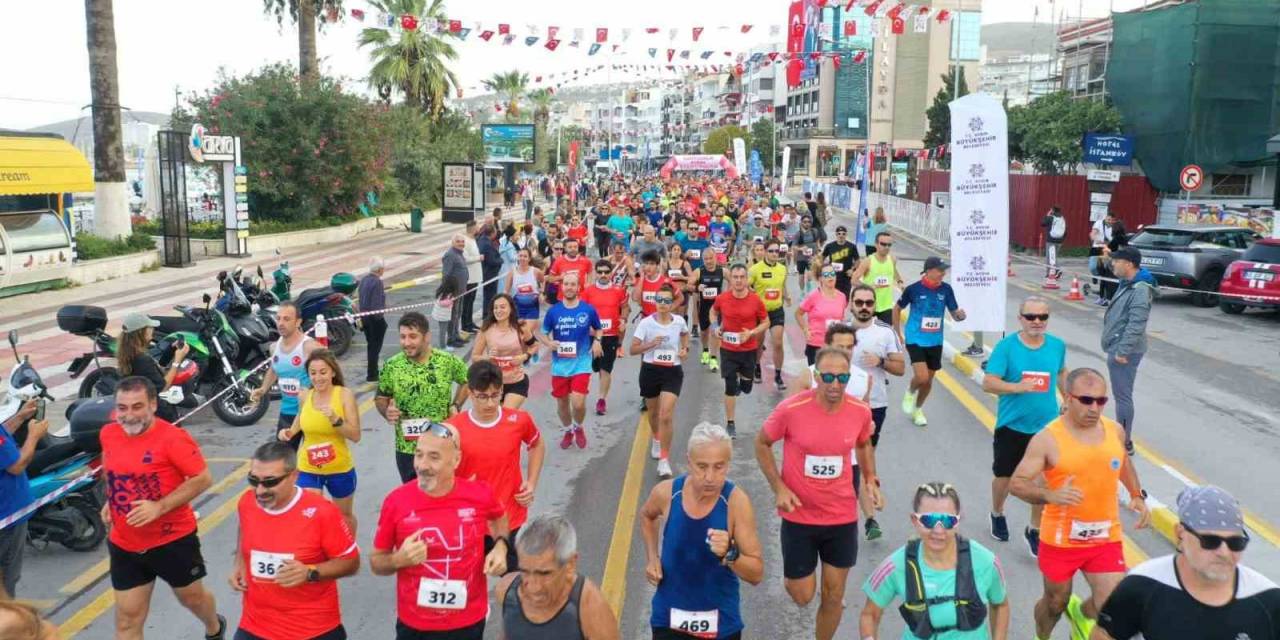 Sporcular 5 Bin Ve 10 Bin Metre Koşu Yarışlarında Kıyasıya Yarıştı