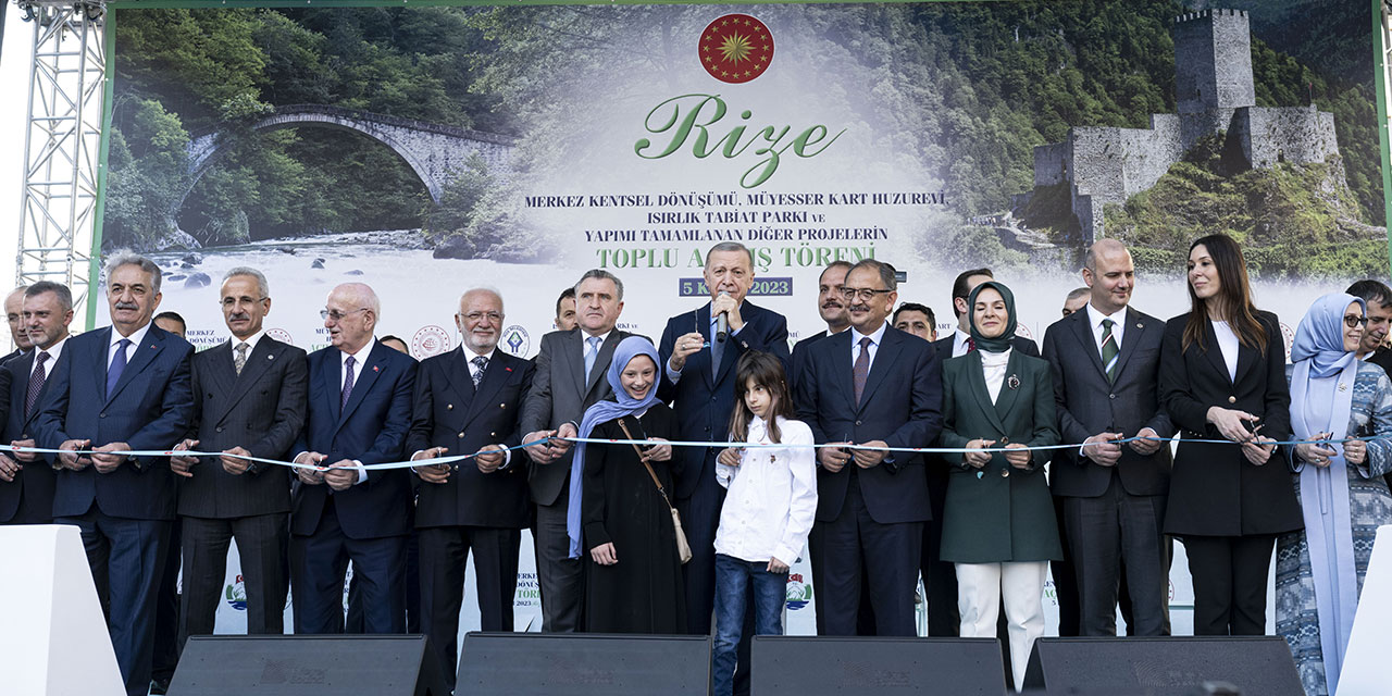 Cumhurbaşkanı Recep Tayyip Erdoğan, Rize'de Toplu Açılış Töreninde Hemşehrilerine Hitap etti
