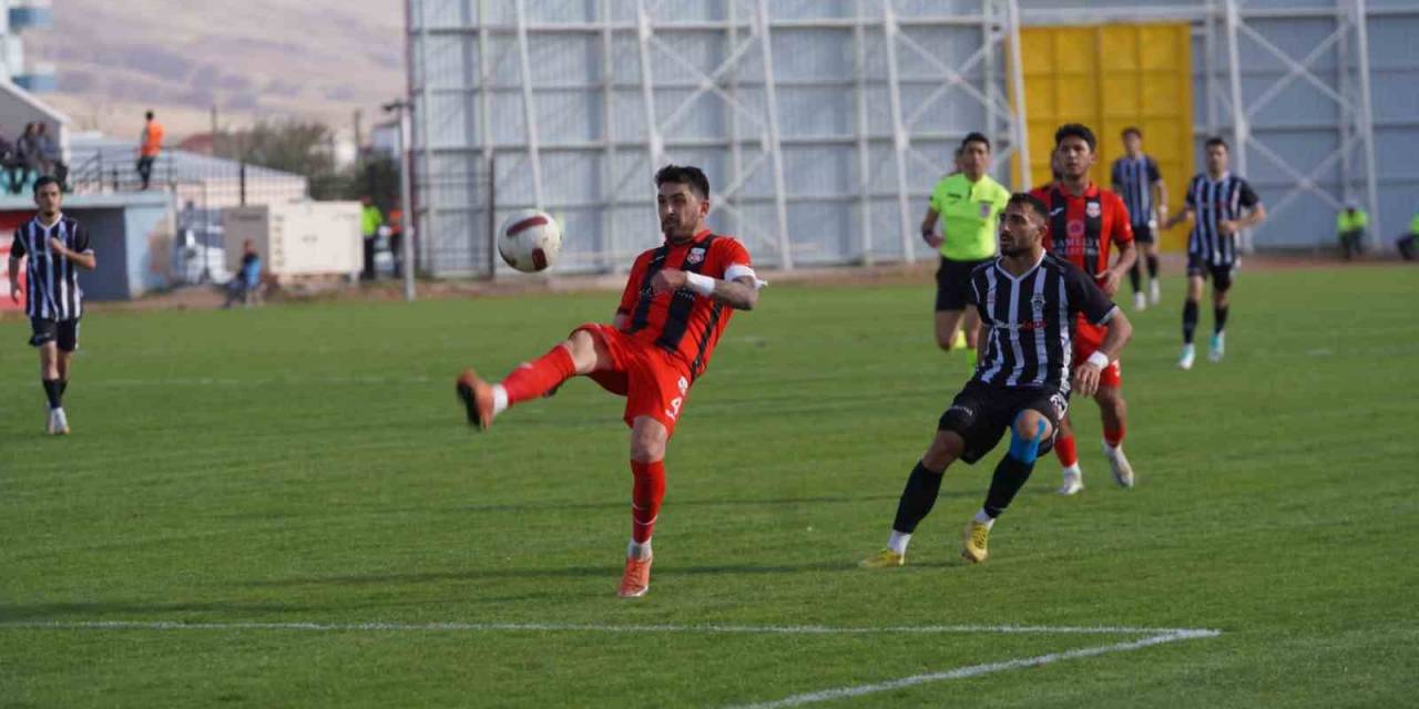 Tff 2.lig: Aksaray Belediyespor: 0 - Gmg Kastamonuspor: 2
