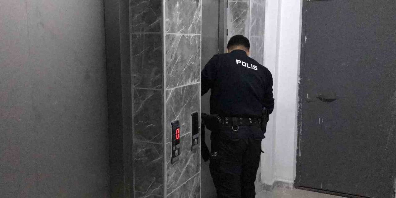 Asansörle Birlikte Zemine Çakılan Çocuk Yaralandı