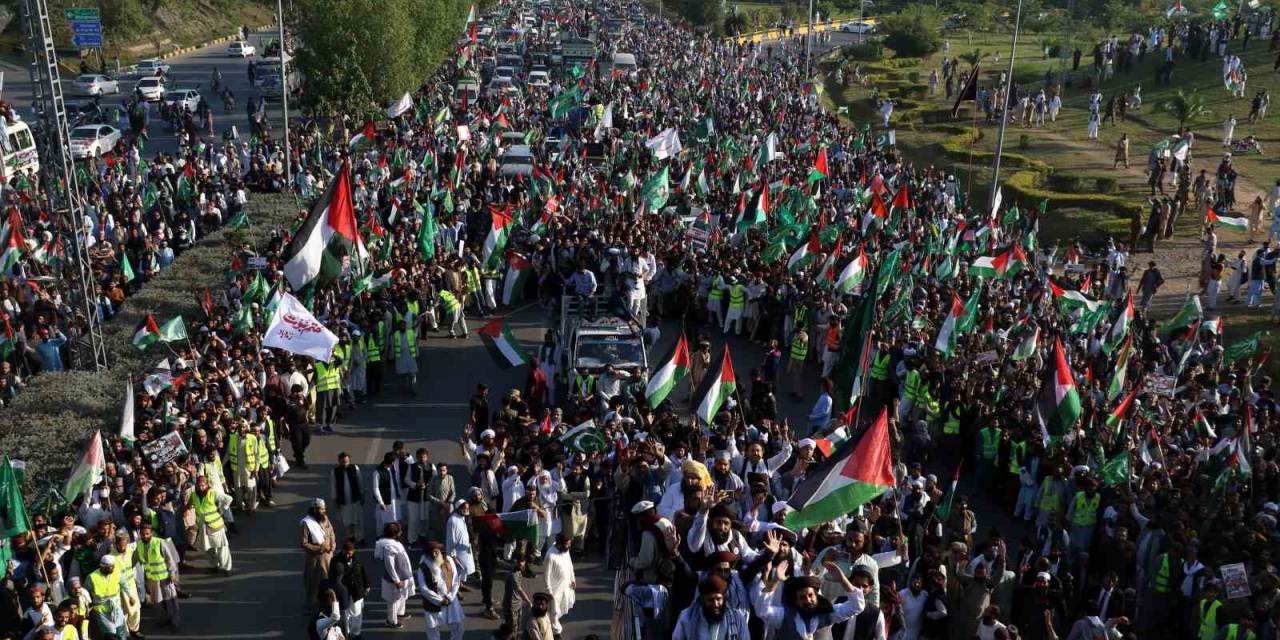 Pakistan’da Yaklaşık 1 Milyon Kişi İsrail’i Protesto Etti