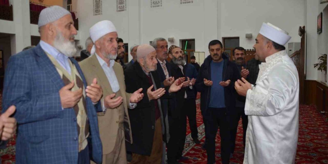 Muş’ta Gazze İçin Camilerde Dua Edildi