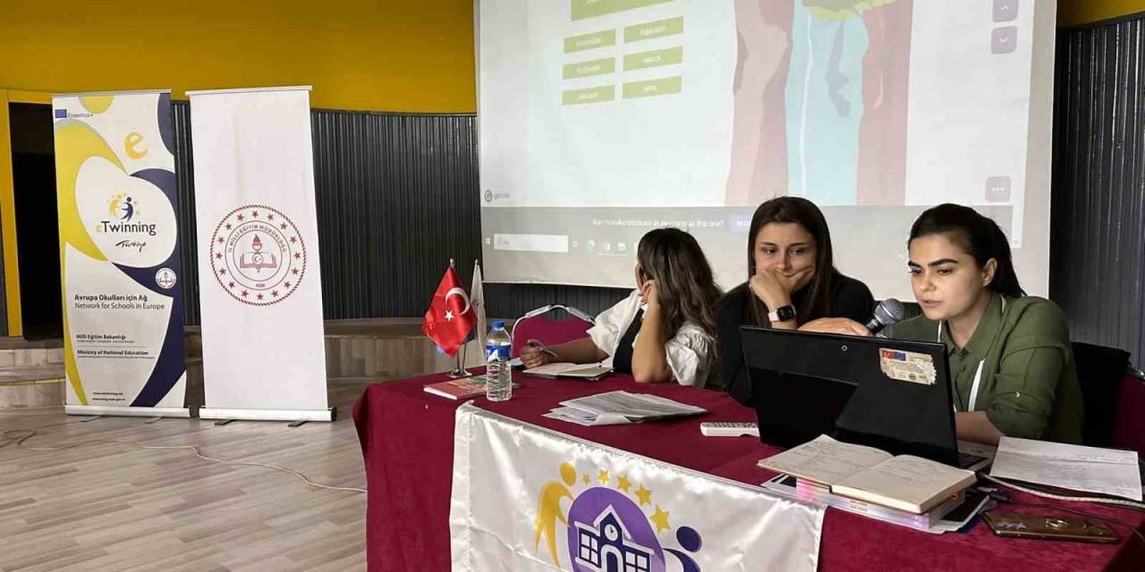 Ağrı’da "Etwinning Bilgilendirme Semineri" Düzenlendi