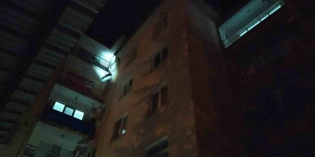 Çorum’da Bir Garip Olay: "Evimde Hırsız Var" Diyerek Polis Çağıran Kadın 5. Kattan Atladı