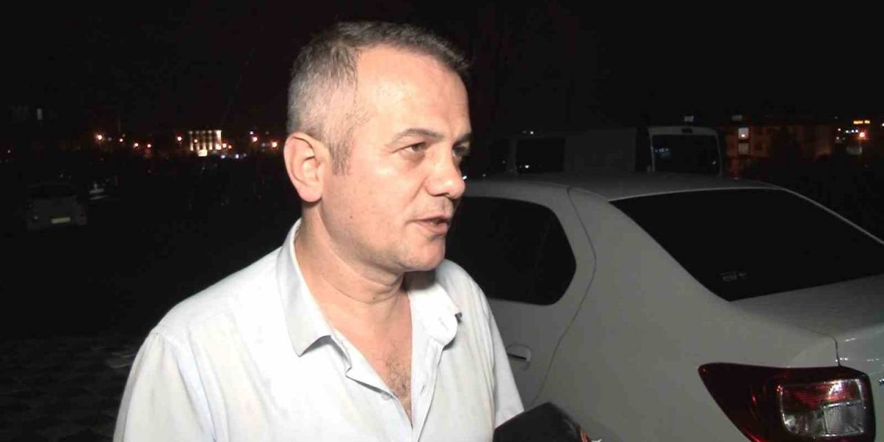 Park Halindeki Araçların Aynalarını Uçan Tekmeyle Kırdı
