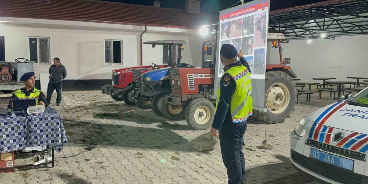 213 Traktör Ve Tarım Aracı  Sürücüsüne Jandarma Eğitim Verdi