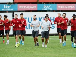 Galatasaray, Atletıco Madrıd Maçı Hazırlıklarına Başladı